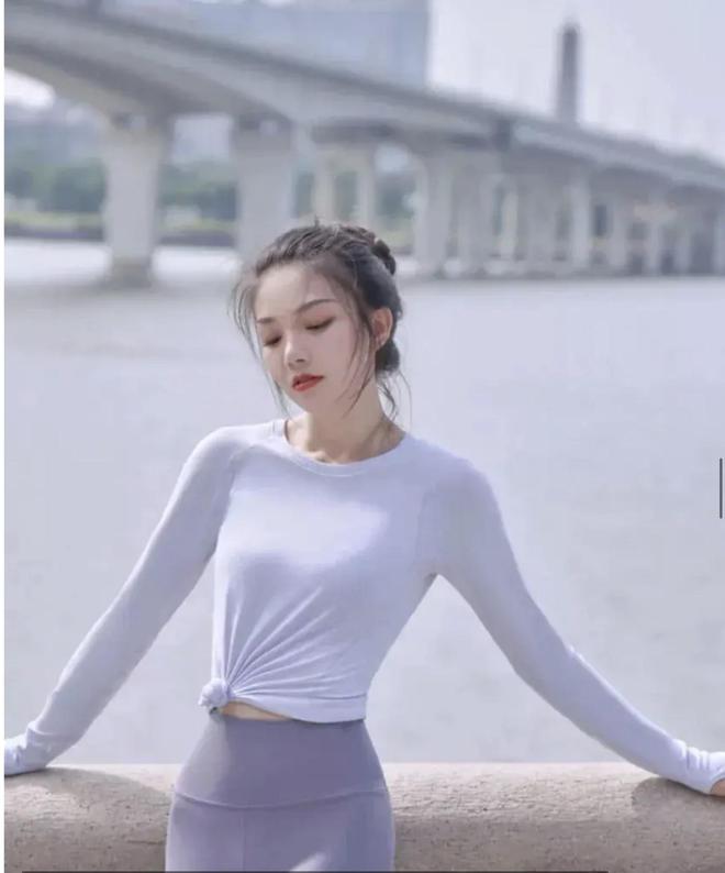 美女写真：瑜伽美女成熟韵yl6809永利味好难忘(图3)