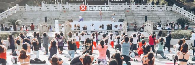 起底“高端洋牌”Lululemon：瑜伽裤都来收yl8cc永利官网割中产阶级了(图6)