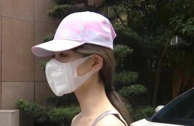 女子报名一对一私教课教练主动约她练臀桥练习时她突然脑yl6809永利出血(图7)